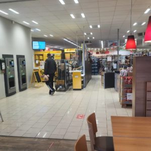 Zeigt das Local-Display in der Post im REWE in Sulzbach-Rosenberg